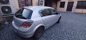 Opel Astra 1.6i 2009 - 6