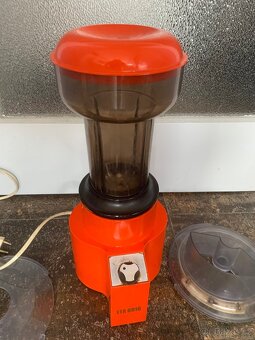 Oblíbený kuchyňský robot ETA 0010 s příslušenstvím - 6