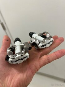 Tretry Shimano + pedály - 6