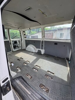 Volkswagen T5, 2004, 2.5 TDI 96 kW - 6