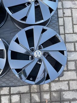 ORIGINÁL Alu Volkswagen Belmont R17, 5x112 - TOP STAV - 6