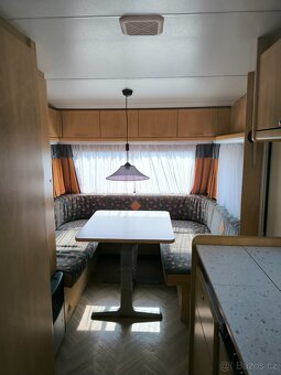 Rodinný karavan Burstner 480 Sportiv - palandy - 6