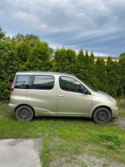Toyota Yaris Verso 1.3i 63kw rok 2000 STK 08/2025 Euro3 - 6