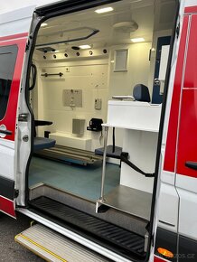 Mercedes-Benz Sprinter 3.0 CDI Sanitní vůz - automat - 6