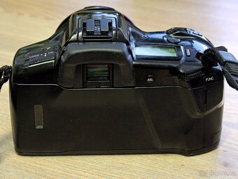 Minolta Dynax 7xi + zoom Cosina 19-35mm (1991) - 6