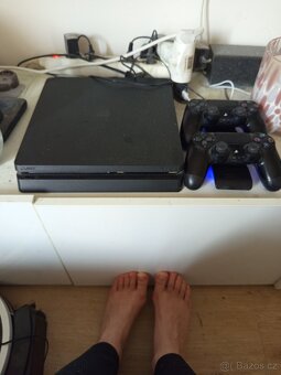 Ps4 + 2 ovladače nabíječka - 6