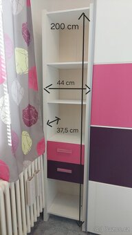 Šatní skříň + boční regál (+ dětská rostoucí židle ) - 6