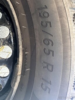 Škoda - kola R15 zimní pneu Michelin 5x112 - 6