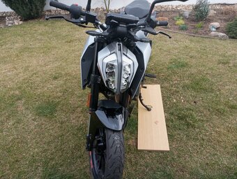 Moto - 6