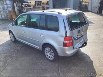 VW Touran 2.0 TDI DSG bouraný - 6