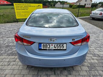 HYUNDAI ELANTRA 16 i - 6