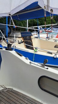 Prodám kajutovou plachetnici bavaria707 - 6