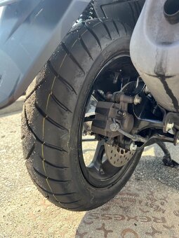 Yamaha NMAX 125 (2018) – 5600 km, TOP stav - 6