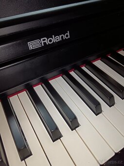 Elektrické piano Roland rp 102 - 6