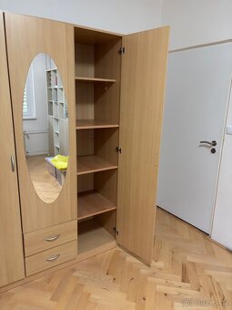 Šatní skříň - 6