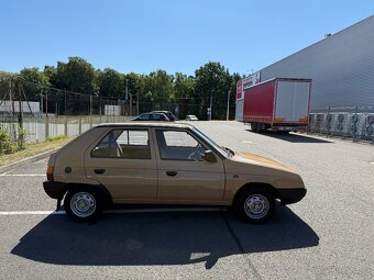 ŠKODA FAVORIT 135L rok 1990 - 1.majitel - Garážováno - STAV - 6