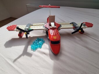 Lego city 4209 hasičské letadlo - 6