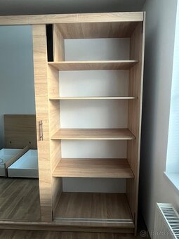 Šatní skříň - 6