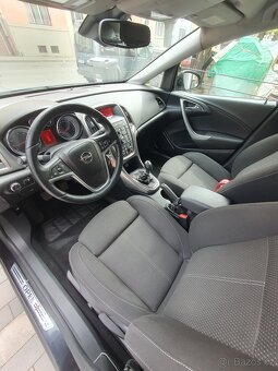 Opel astra J 1,4 COMBI - 6
