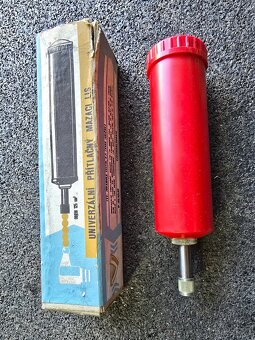Díly a doplňky na veterány škoda - 6