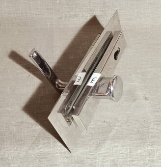 Bezpečnostní dveřní kování kliky dveře asi Rostex? - 6