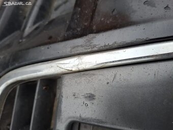 Přední nárazník Audi A4B7 černý - 6