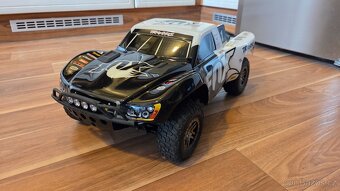 Traxxas Slash Ultimate 4x4 - 6