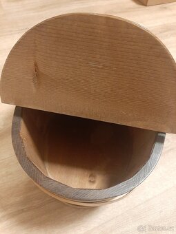 Stará dřevěná truhla - 6