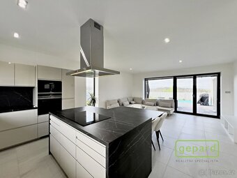 Prodej RD 5+kk,127m2 se zahradou 932m2 v Kralupech nad Vltav - 6