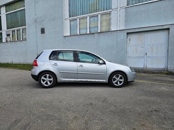 Volkswagen Golf V 2.0TDI - 6