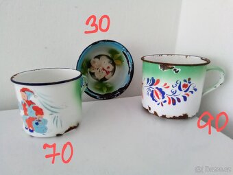 Staré, barevné, smaltované nádobí k dekoraci - 6