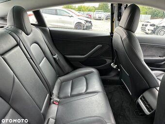 Tesla 3 Long Range  Faceliftová verze  03.2021 - 6