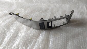 Toyota LC120 – Palubní deska - 6