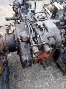 Podvozek Zetor 7745 Převodovka rozvodovka portály - 6