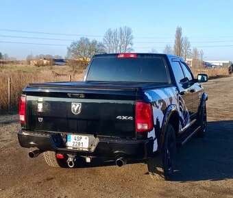 Dodge RAM 1500 5.7 HEMI - 6