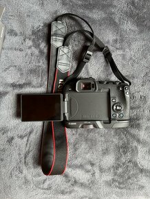 Canon EOS RP + adaptér + 2 objektivy a baterky. - 6