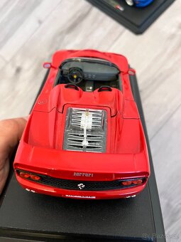 Bburago 1:24 sbírka 6x modelu aut ve skvělém stavu - 6