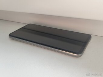 Mobilní telefon Samsung Galaxy A52 6GB/128GB bílý - 6