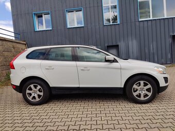 Volvo XC60 2,4 D AWD servis + pneu - 6