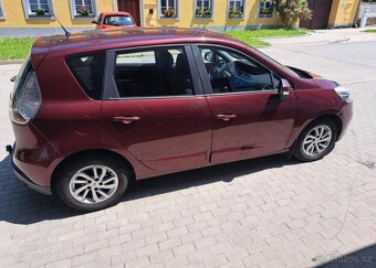 Renault Scénic 1,5 dCi nafta manuál 81 kw - 6
