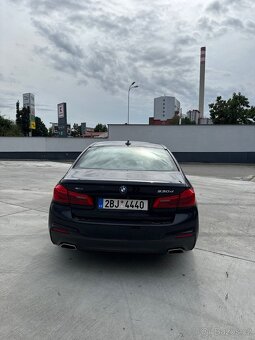 BMW 530d xDrive G30 M paket | 195 kW | 2 sady kol | Nové br - 6