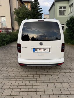VW Caddy Cross - 6