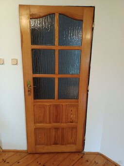 Dřevěné částečně prosklené dveře š. 80 cm - 6