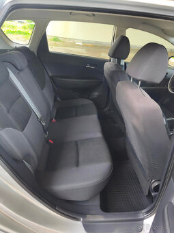 Hyundai i30 combi, 1.6 CRDi 85kw, 147 628 km - 6