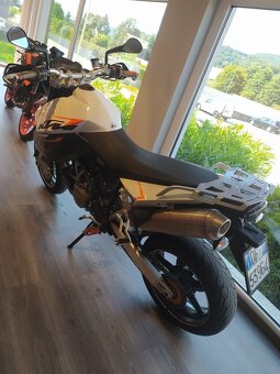 KTM SM 990 - 6