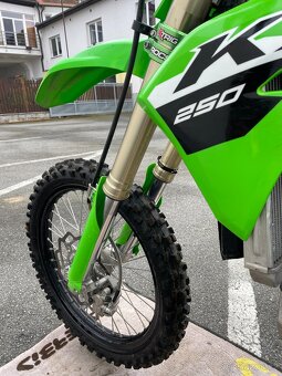 Kawasaki KX250F – rok 2024 | 150 mth | TOP STAV - 6
