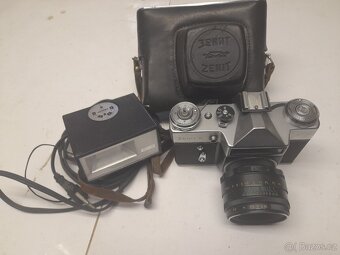 Fotoaparát na kinofilm ZENIT E s bleskem SL3. - 6