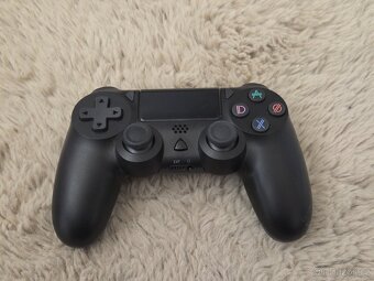 Playstation 4 PRO 1TB - 6
