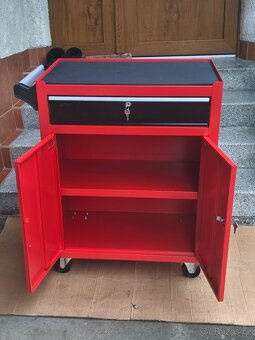 Prodám NEPOUŽITOU Mobilní skříňka na nářadí se skříňkou a zá - 6