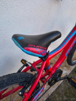 ROCK MACHINE Surge 20 - 6